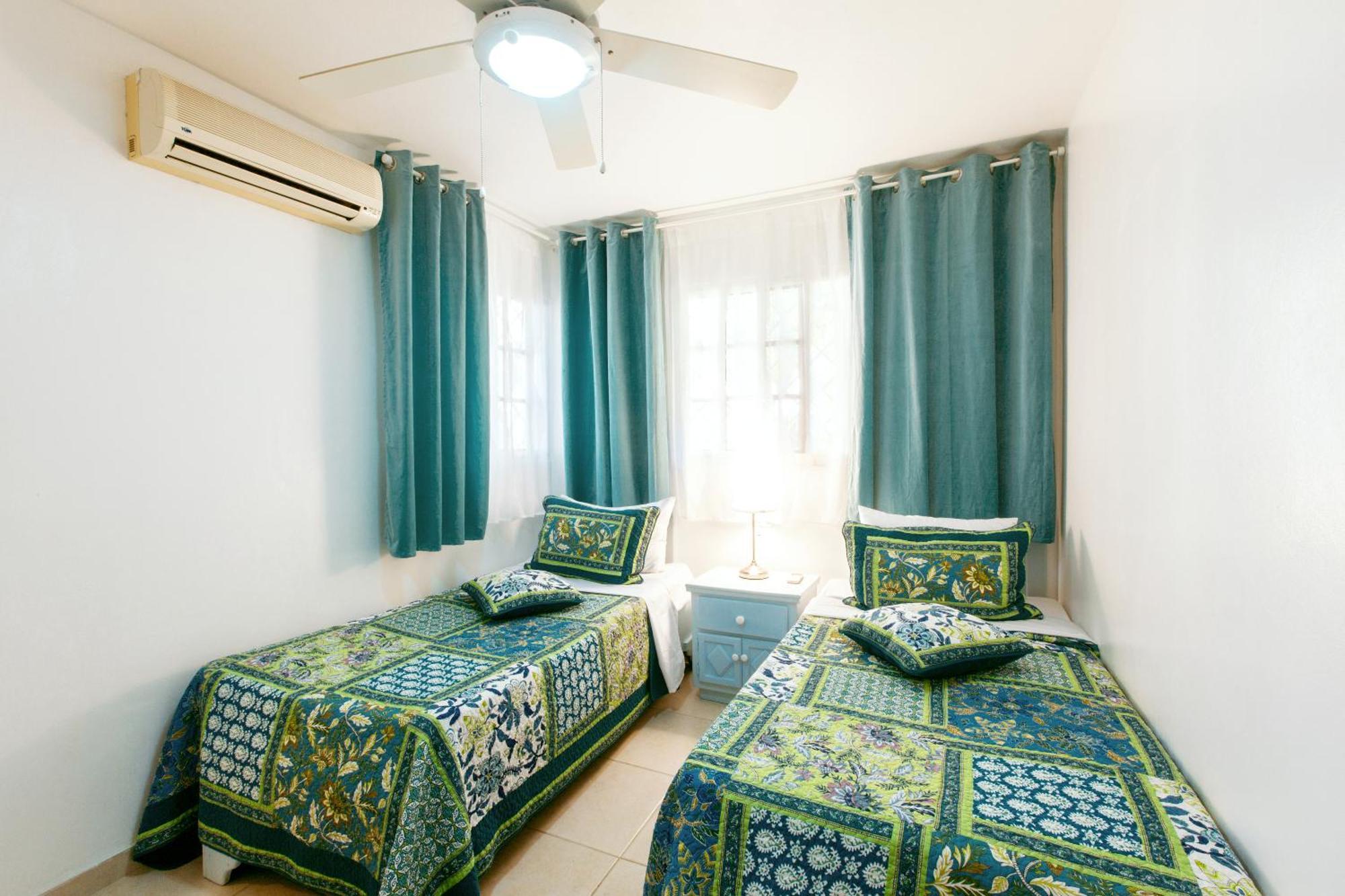 Tropical Villas At Los Corales Beach - Caribbean Rentals Fzco Пунта-Кана Номер фото